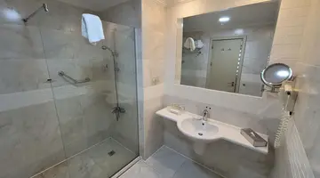 Concorde El Salam Front Area