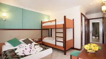 CONCORDIA CELES HOTEL