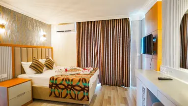 CONCORDIA CELES HOTEL