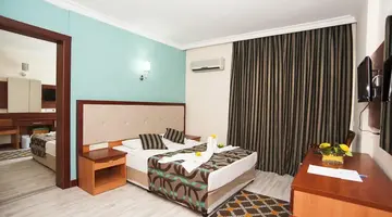 CONCORDIA CELES HOTEL
