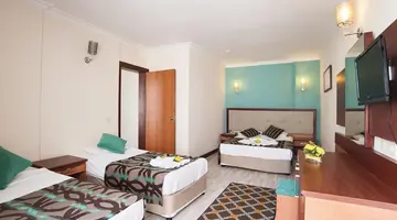 CONCORDIA CELES HOTEL