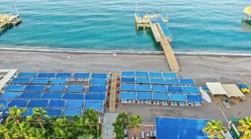 CONCORDIA CELES HOTEL