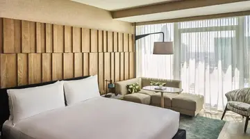 Conrad Los Angeles