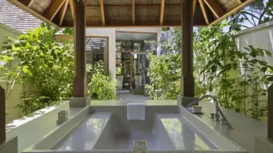 CONRAD MALDIVES RANGALI ISLAND