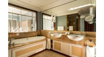 CONSTANCE BELLE MARE PLAGE HOTEL & VILLAS