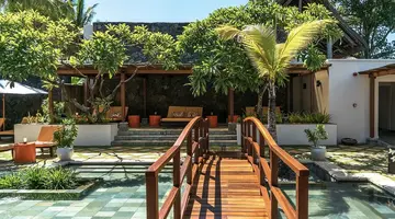 CONSTANCE BELLE MARE PLAGE HOTEL & VILLAS
