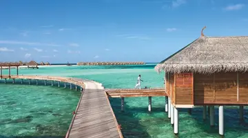 Constance Moofushi 5