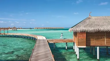 Constance Moofushi 5