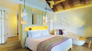 Constance Moofushi 5