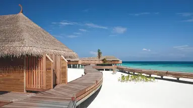 Constance Moofushi 5