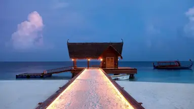 Constance Moofushi 5