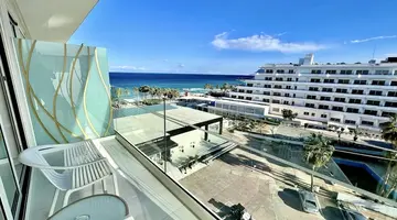 Constantinos The Great Beach Hotel