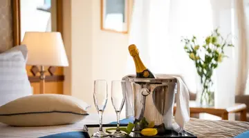 Constantinou Bros Athena Beach Hotel
