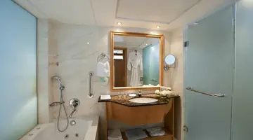 Constantinou Bros Athena Beach Hotel