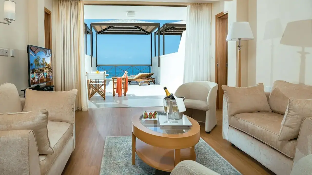 Constantinou Bros Athena Beach Hotel