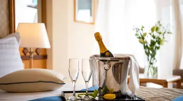 Constantinou Bros Athena Beach Hotel
