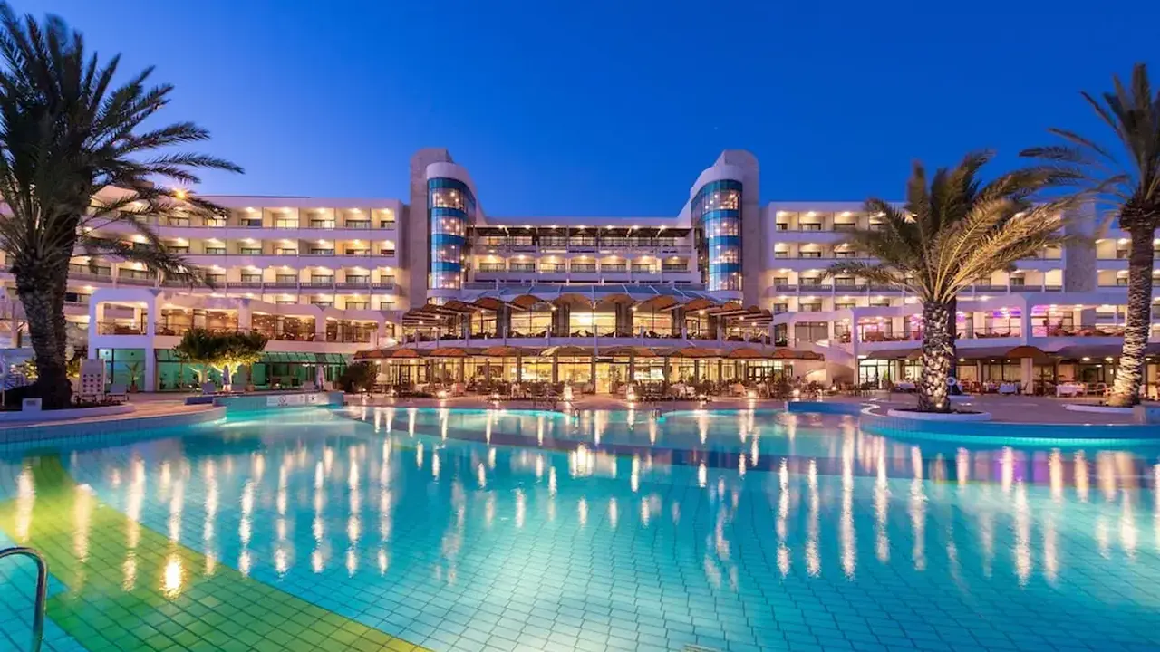 Constantinou Bros Athena Beach Hotel