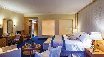 Constantinou Bros Athena Royal Beach Hotel
