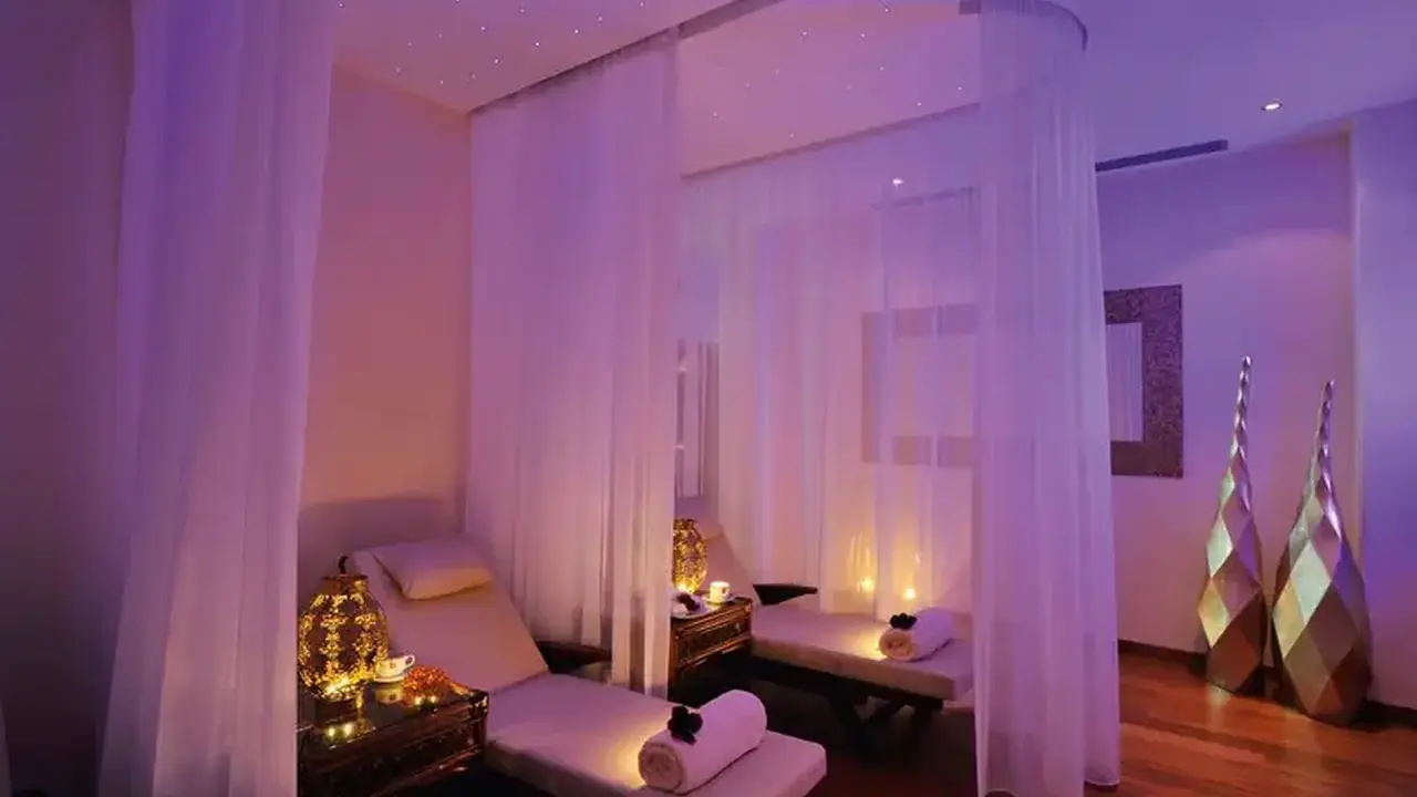 Constantinou Bros Athena Royal Beach Hotel