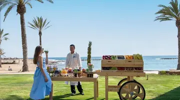 Constantinou Bros Pioneer Beach Hotel