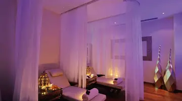 Constantinou Bros Pioneer Beach Hotel