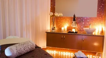 Constantinou Bros Pioneer Beach Hotel