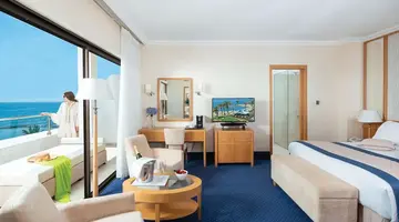 Constantinou Bros Pioneer Beach Hotel
