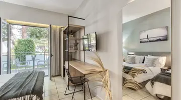 Contessa Hotel