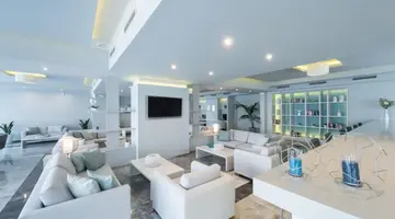 Contessa Hotel