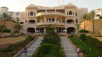 Continental Plaza Beach Resort And Aqua park