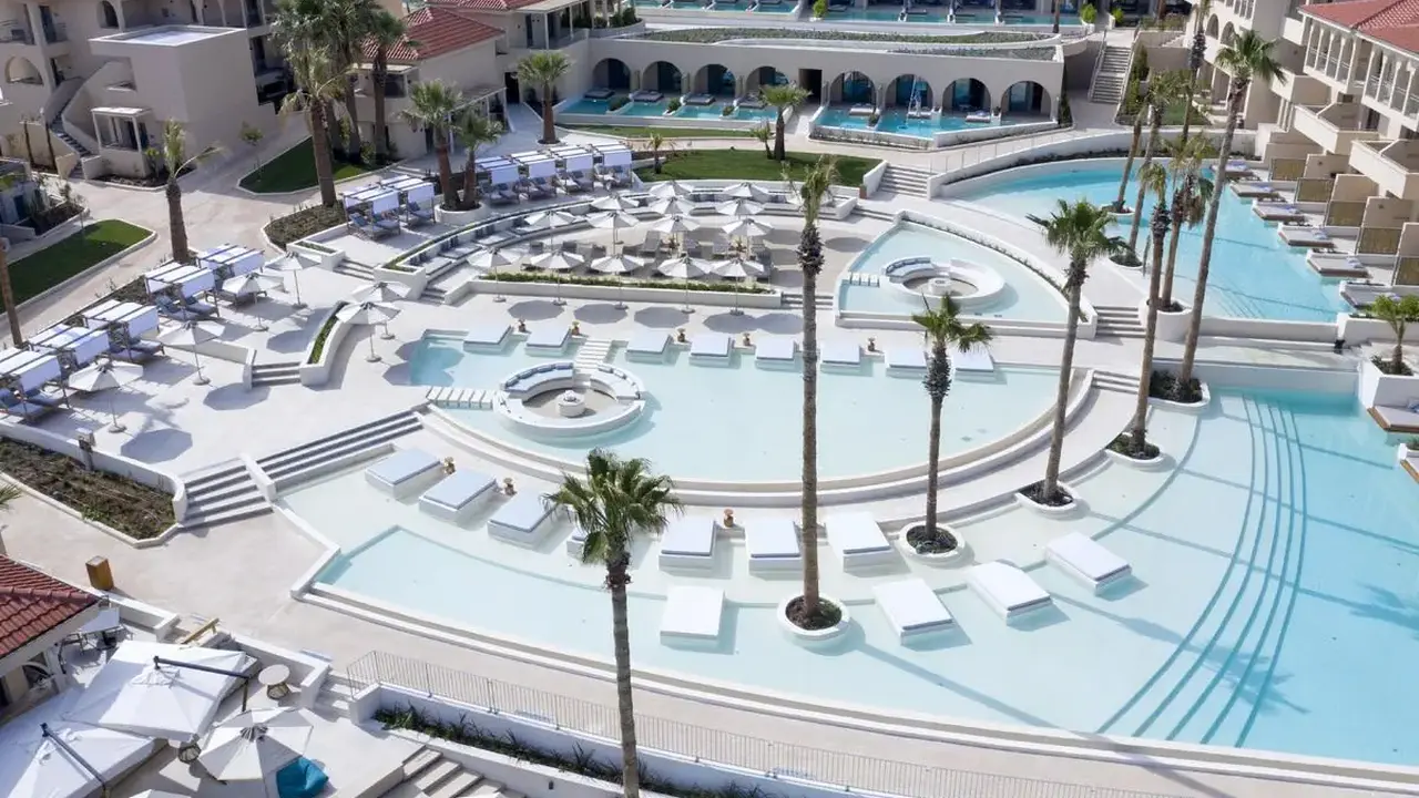 Cora Hotel & Spa