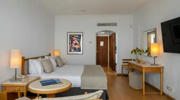 Coral Beach Hotel & Resort