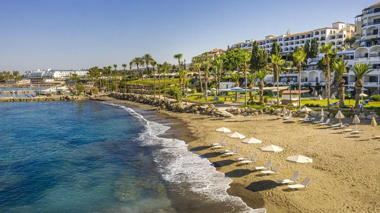 Coral Beach Hotel & Resort
