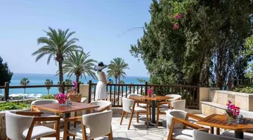 Coral Beach Hotel & Resort