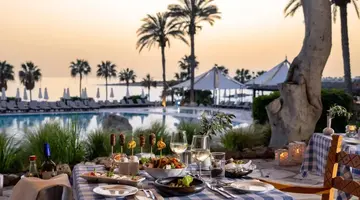 Coral Beach Hotel & Resort