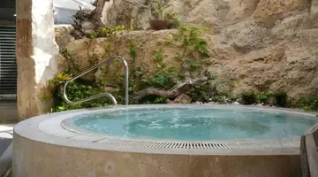 Coral Beach Hotel