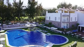 Coral Compostela Beach Golf
