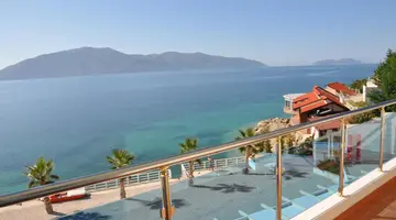 Coral Hotel Resort