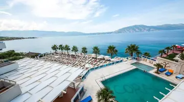 Coral Hotel Resort