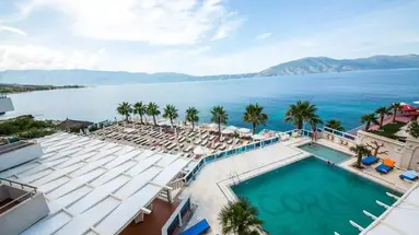 Coral Hotel Resort