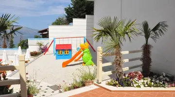 Coral Hotel Resort