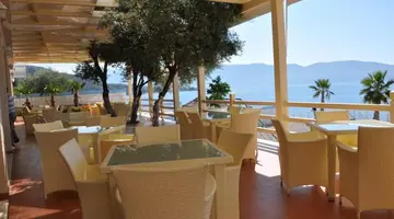 Coral Hotel Resort