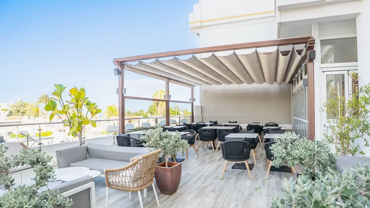 CORAL OCEAN VIEW (ADULTS ONLY 16+)