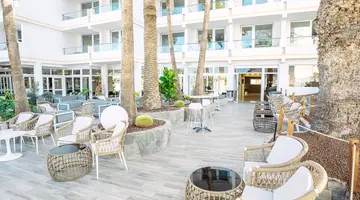 CORAL OCEAN VIEW (ADULTS ONLY 16+)