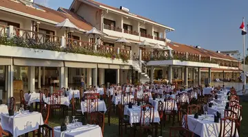CORAL SANDS HOTEL