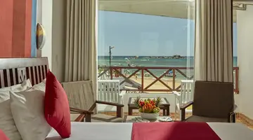 CORAL SANDS HOTEL