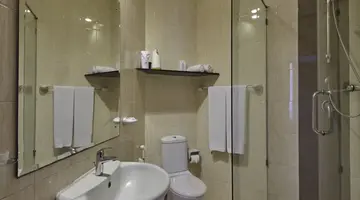 CORAL SANDS HOTEL