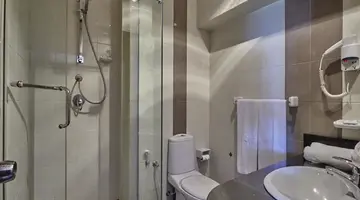 CORAL SANDS HOTEL