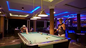 CORAL SANDS HOTEL