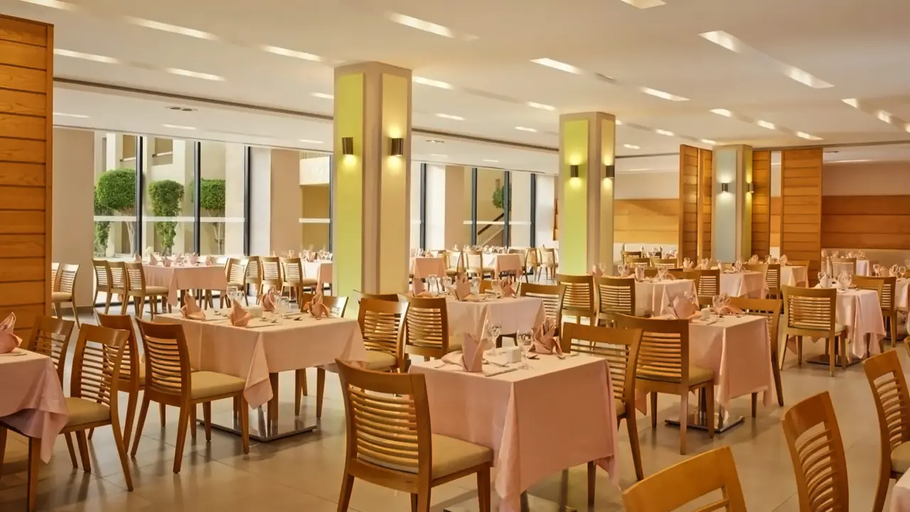 Coral Sea Aqua Club